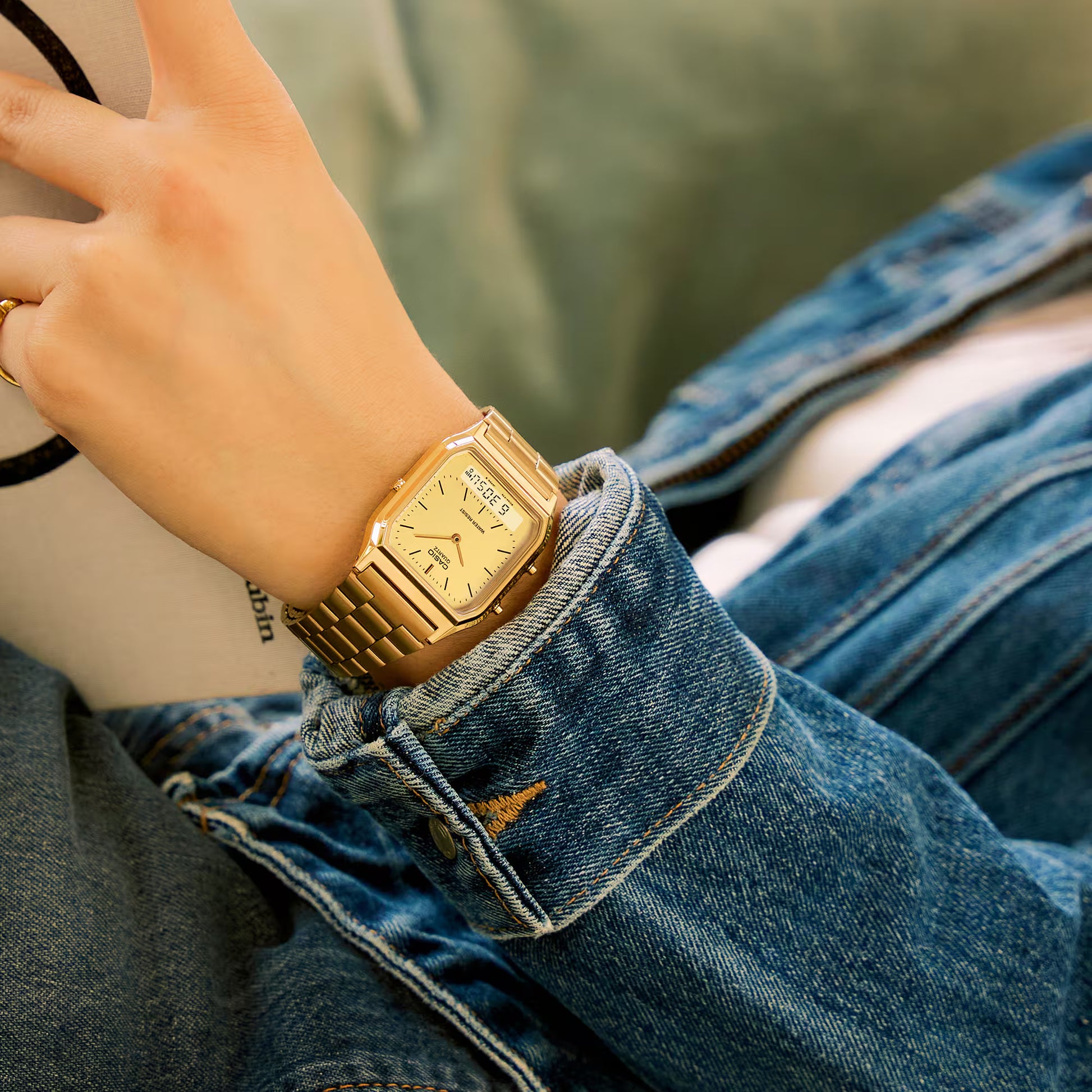 موديلات فريدة فقط لدى - Time East